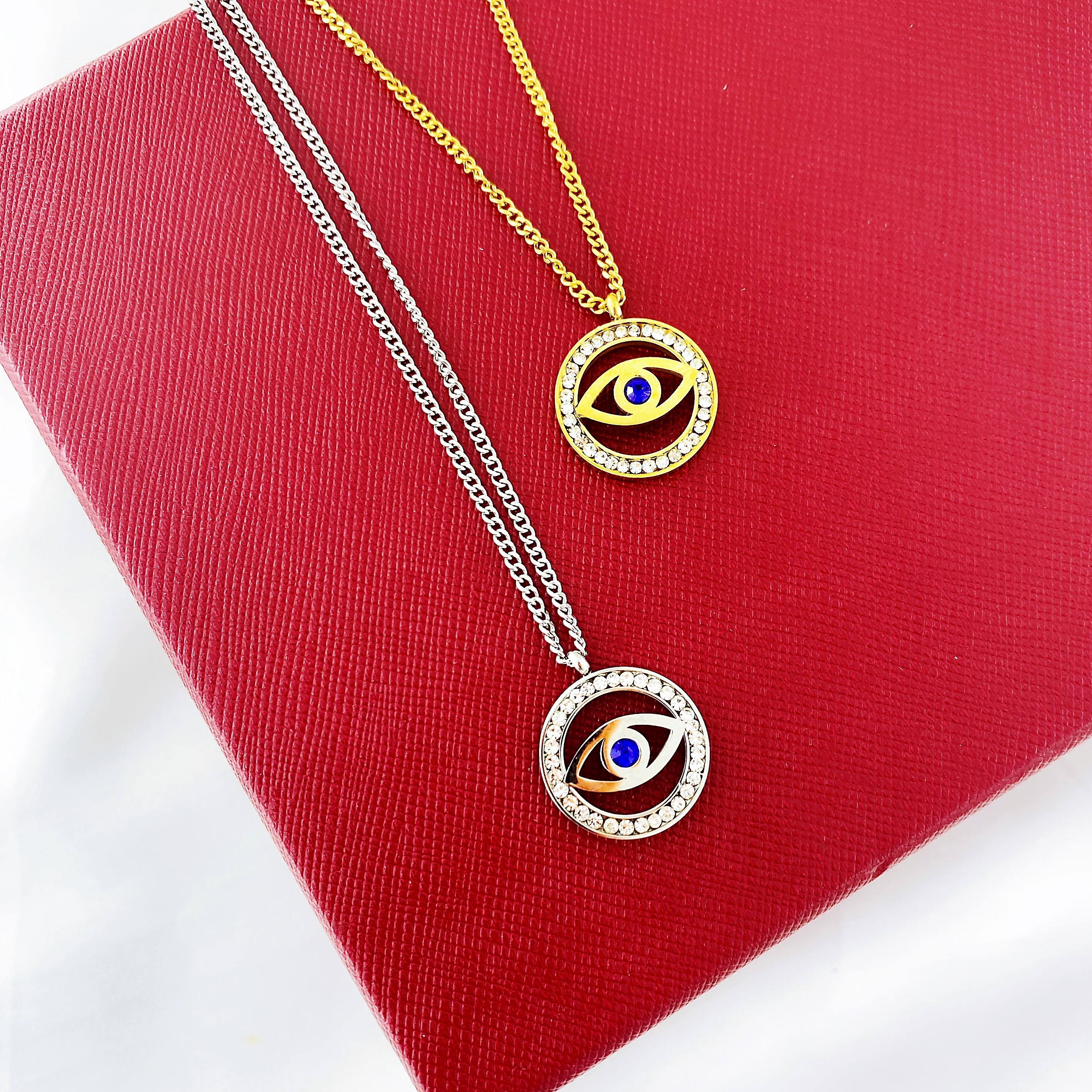 Trend Bohemian chic Stainless Steel crystal round charm Evil Eye necklace party for both men and women.
Trend Bohemian chic Stainless Steel crystal round charm Evil Eye necklace party for both men and women.