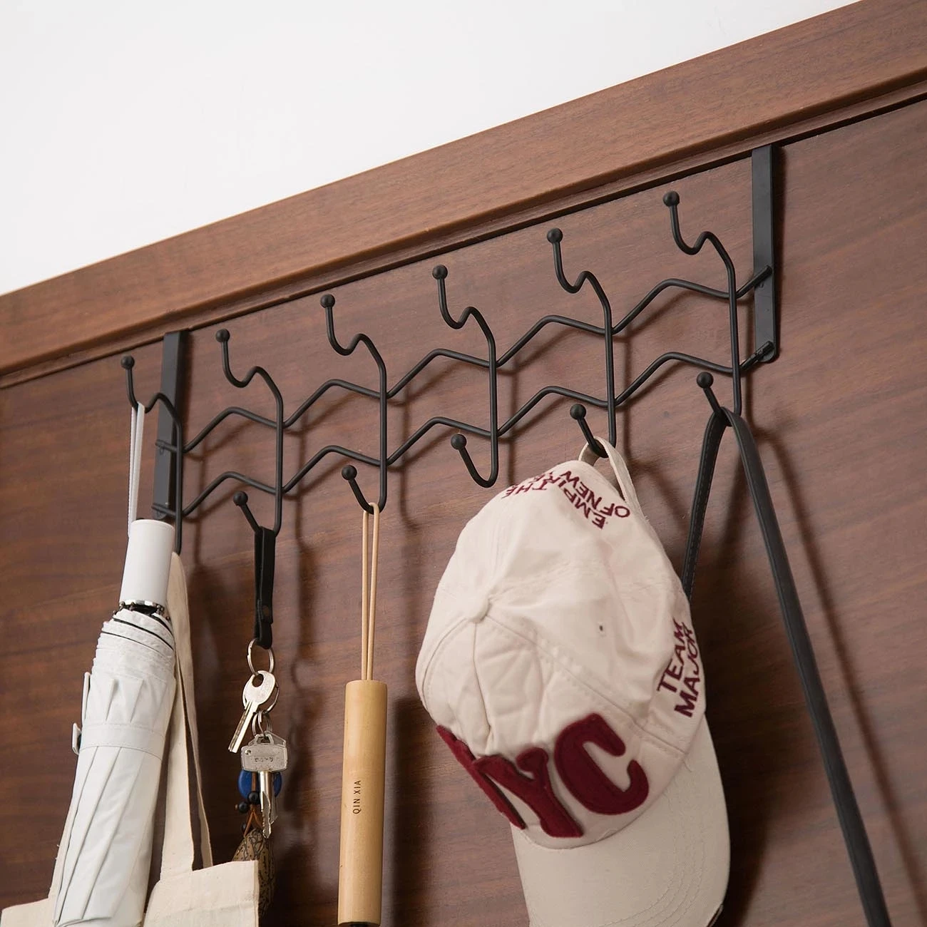 Door Hanging Hook Living Room Wall Hanger Door Back Storage Rack Bags Coats Holder Clothes Hats Hanger Towel Hook Scarf Display
Door Hanging Hook Living Room Wall Hanger Door Back Storage Rack Bags Coats Holder Clothes Hats Hanger Towel Hook Scarf Display