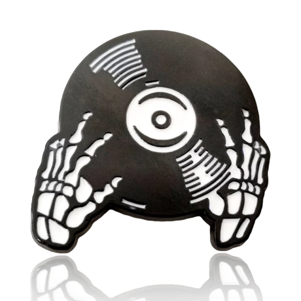 Женская эмалированная брошь в стиле панк с изображением музыкального любовника
Женская эмалированная брошь в стиле панк с изображением музыкального любовника