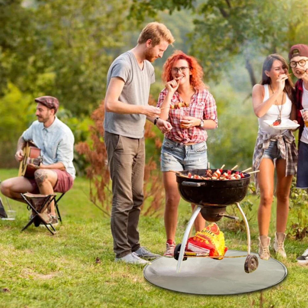 Fire Pit Mat Fireproof Grill Barbecue Heat Resistant Protection Pad For Patio Lawn BBQ Fireproof Pad Grills Splatter Mat
Fire Pit Mat Fireproof Grill Barbecue Heat Resistant Protection Pad For Patio Lawn BBQ Fireproof Pad Grills Splatter Mat