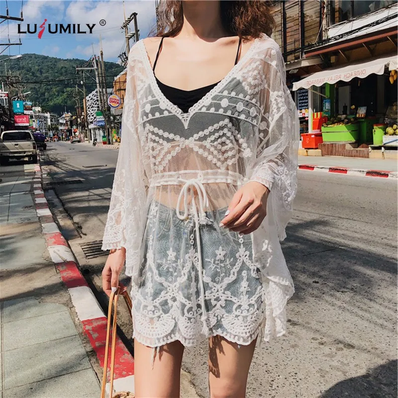 Lusumily Summer Sexy Beachwear Women White Lace Bikini Cover Up Hollow Out Beach Dress Female Cardigan Beachwear girl Top
Lusumily Summer Sexy Beachwear Women White Lace Bikini Cover Up Hollow Out Beach Dress Female Cardigan Beachwear girl Top