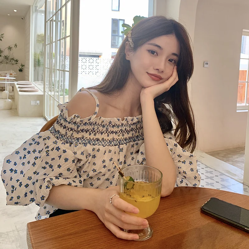 COIGARSAM French Style Floral Print blouse women Cute Spaghetti Strap blusas womens tops and blouses 7039 
COIGARSAM French Style Floral Print blouse women Cute Spaghetti Strap blusas womens tops and blouses 7039