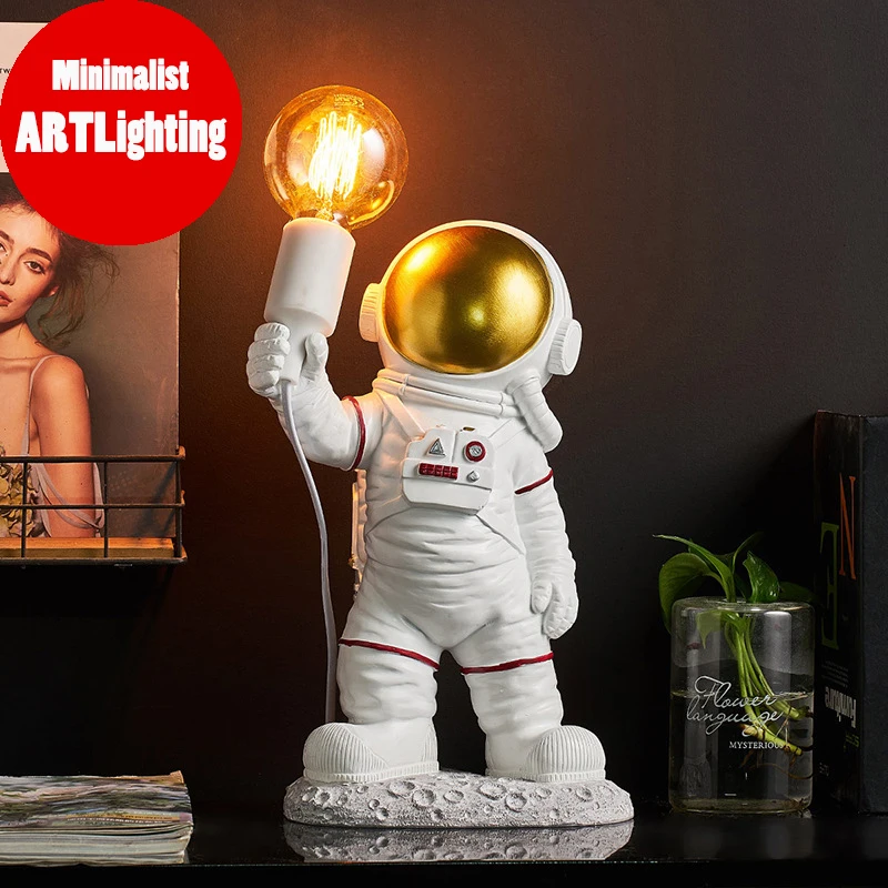 Modern Astronaut Table Lamp Art Deco Resin Lamp Table Bedroom Lamp Creative Living Room Loft Decoration Space Man Desk Light LED
Modern Astronaut Table Lamp Art Deco Resin Lamp Table Bedroom Lamp Creative Living Room Loft Decoration Space Man Desk Light LED