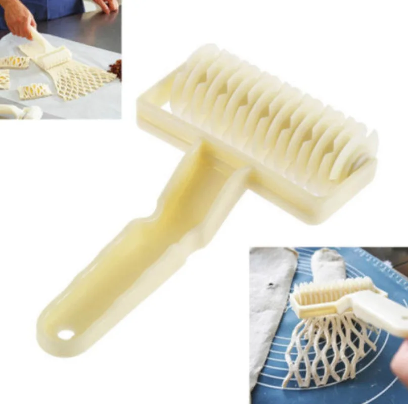1 pcs 2020 Plastic Bread Cookie Pie Pizza Pastry Lattice Roller Cutter Dragnet Roller Hobbing Cookie Cutters Pizza knife
1 pcs 2020 Plastic Bread Cookie Pie Pizza Pastry Lattice Roller Cutter Dragnet Roller Hobbing Cookie Cutters Pizza knife