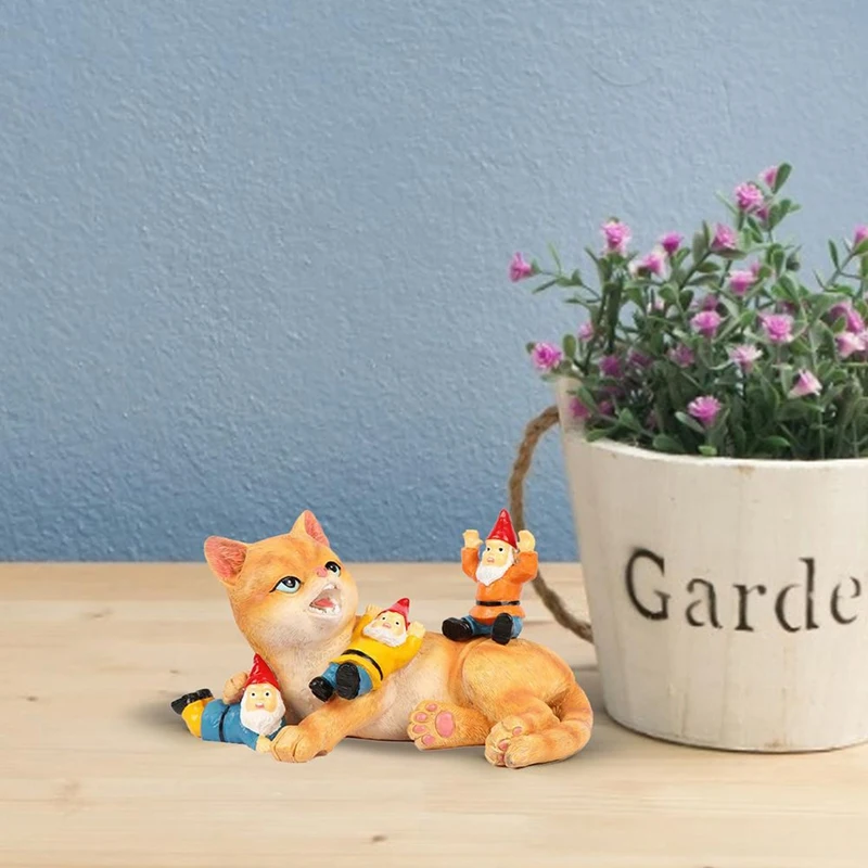 Mischievous Cat Teasing Gnomes Garden Yard Art Decor Lazy Cat Garden Ornament Desktop Decoration Indoor Outdoor Statue
Mischievous Cat Teasing Gnomes Garden Yard Art Decor Lazy Cat Garden Ornament Desktop Decoration Indoor Outdoor Statue