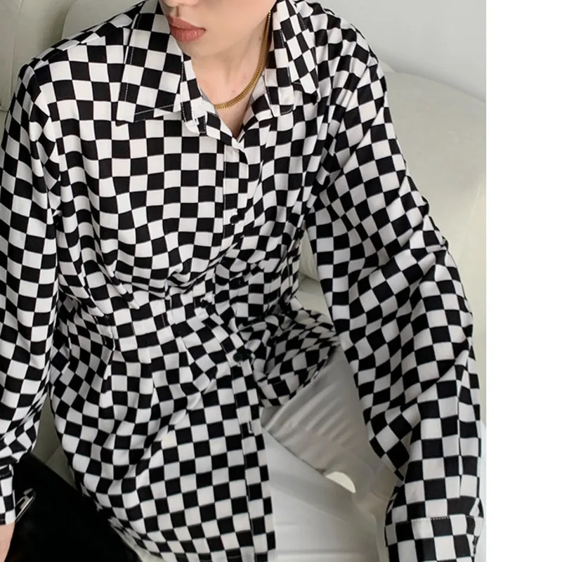 Plaid Women Shirt Long Sleeve Button Casual Fashion High Street Shirts Autumn 2021 Turn Down Collar Elegant Loose Women Shirt
Plaid Women Shirt Long Sleeve Button Casual Fashion High Street Shirts Autumn 2021 Turn Down Collar Elegant Loose Women Shirt