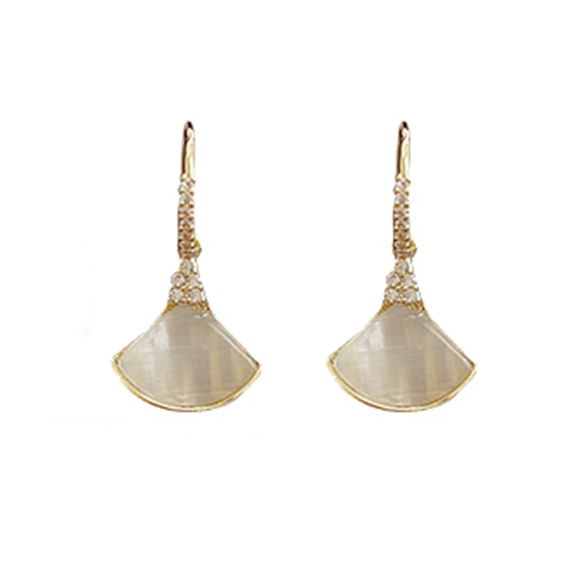 New Design Sense Earrings Opal Fan-Shaped Pendant Earring For Woman Earrings 2020 Trend Luxury Party Girl's Unusual Earrings
New Design Sense Earrings Opal Fan-Shaped Pendant Earring For Woman Earrings 2020 Trend Luxury Party Girl's Unusual Earrings