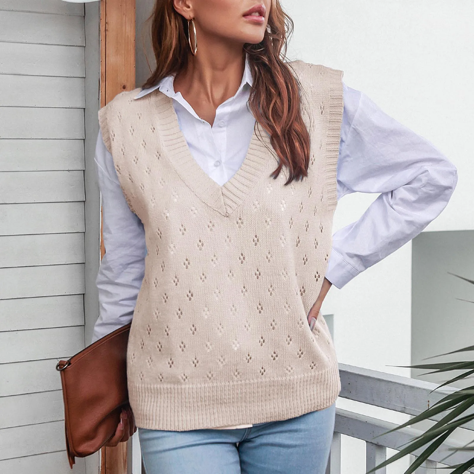 Women's Solid Color Knitted Sweater Vest Autumn 2021 New Simple Loose V-Neck Sleeveless Elegant Casual Vest Sweaters Pullover 
Women's Solid Color Knitted Sweater Vest Autumn 2021 New Simple Loose V-Neck Sleeveless Elegant Casual Vest Sweaters Pullover