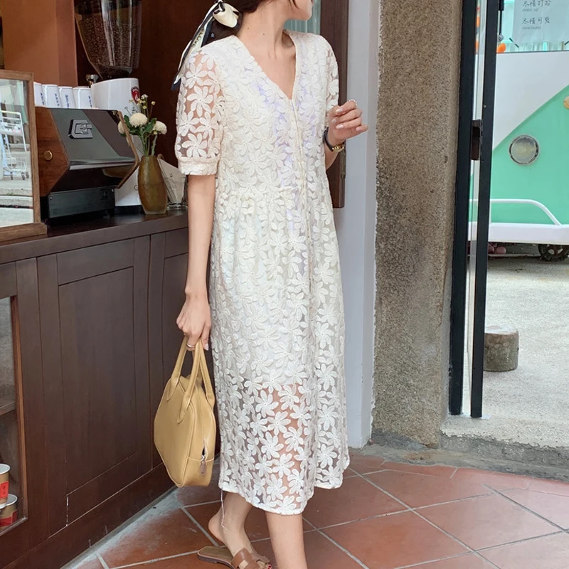 HziriP OL Summer 2021 Hollow Out Slim Dress Temperament Office Lady Mid Calf Solid V-Neck Button Lace Dresses Fashion Elegant
HziriP OL Summer 2021 Hollow Out Slim Dress Temperament Office Lady Mid Calf Solid V-Neck Button Lace Dresses Fashion Elegant