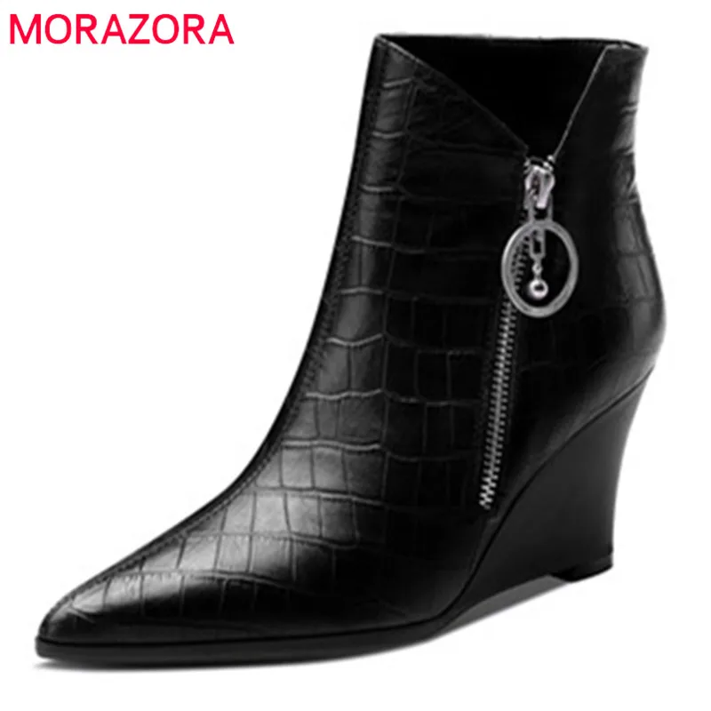 MORAZORA 2022 Plus Size 42 Wedges Shoes Women Ankle Boots Pointed Toe Zipper Autumn Winter Genuine Leather Boots Ladies Black
MORAZORA 2022 Plus Size 42 Wedges Shoes Women Ankle Boots Pointed Toe Zipper Autumn Winter Genuine Leather Boots Ladies Black