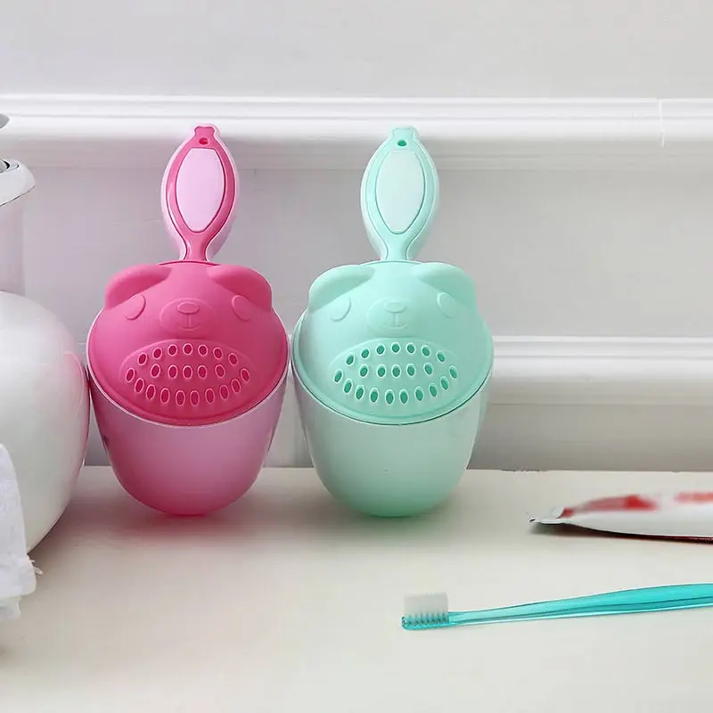 Cartoon shape baby bath water spoon infant bathing child shampoo tool child bathing beach toys baby bath cup
Cartoon shape baby bath water spoon infant bathing child shampoo tool child bathing beach toys baby bath cup