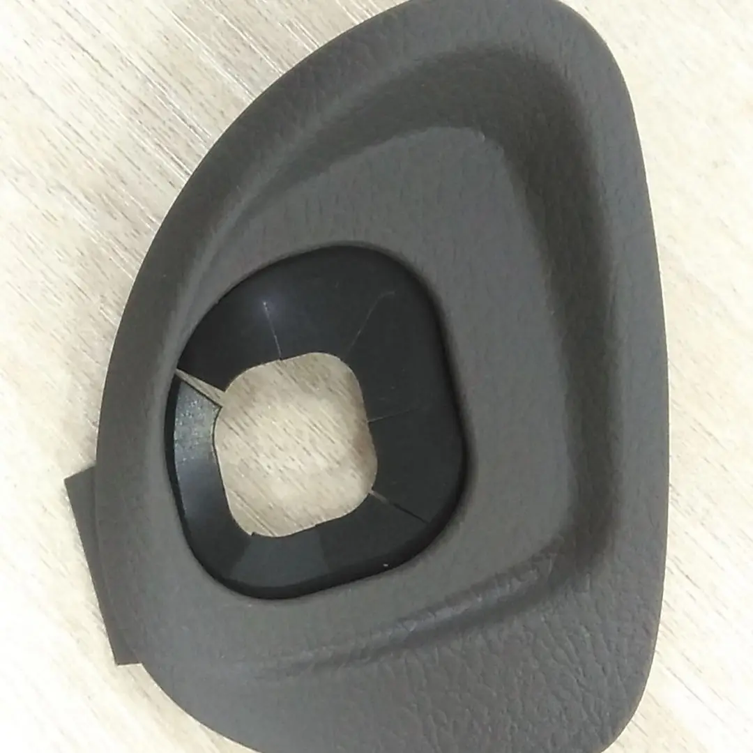 Right Left Side Control lower cover Switch Handle Cover for Sixth Generation for Toyota camry 45186-06210-EO 
Right Left Side Control lower cover Switch Handle Cover for Sixth Generation for Toyota camry 45186-06210-EO