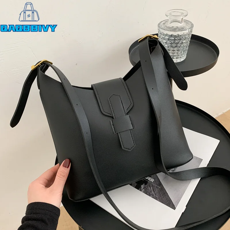 New 2021 Fashion Women PU Leather Shoulder Bucket Bag Large Capacity Ladies Casual Travel Crossbody Bags Messenger Bag For Girls
New 2021 Fashion Women PU Leather Shoulder Bucket Bag Large Capacity Ladies Casual Travel Crossbody Bags Messenger Bag For Girls