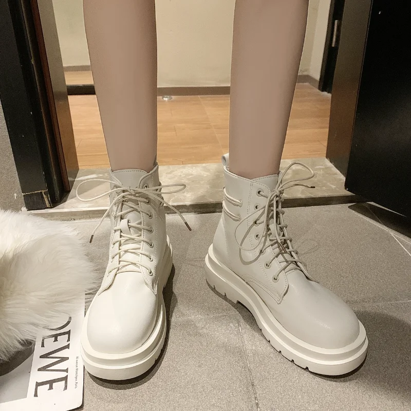 Ins Hot Women Shoes Ankle Boots 2021 Fashion Autumn Warm Lace up Motorcycle Boots Women Non-slip Waterproof Platform Shoes Boot
Ins Hot Women Shoes Ankle Boots 2021 Fashion Autumn Warm Lace up Motorcycle Boots Women Non-slip Waterproof Platform Shoes Boot