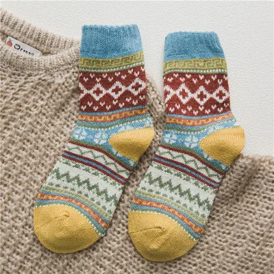 5Pairs/lot Thick Warm Wool Women Socks Vintage Christmas Socks Colorful Socks Gift Free size
5Pairs/lot Thick Warm Wool Women Socks Vintage Christmas Socks Colorful Socks Gift Free size