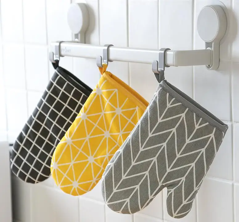 2pcs Thick cotton Microwave oven gloves heat resistant Non-slip baking gloves kitchen accessories cooking tool
2pcs Thick cotton Microwave oven gloves heat resistant Non-slip baking gloves kitchen accessories cooking tool