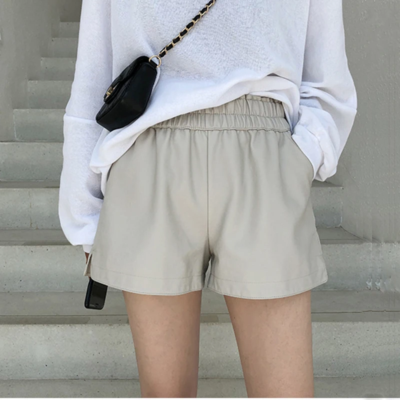 Khaki PU Leather Shorts Women High Quality Wide Leg Faux Leather Shorts High Waist Shorts For Women Autumn Loose PU Shorts
Khaki PU Leather Shorts Women High Quality Wide Leg Faux Leather Shorts High Waist Shorts For Women Autumn Loose PU Shorts