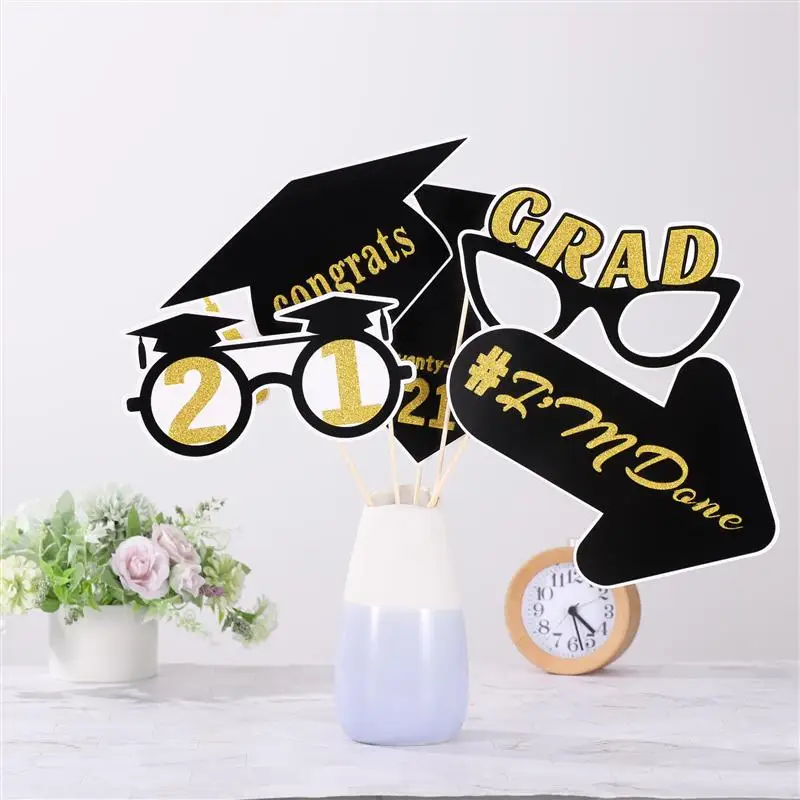 18pcs Class Graduation Season Selfie Grad Cake Topper Grad Party Favors Grad Photo Props
18pcs Class Graduation Season Selfie Grad Cake Topper Grad Party Favors Grad Photo Props