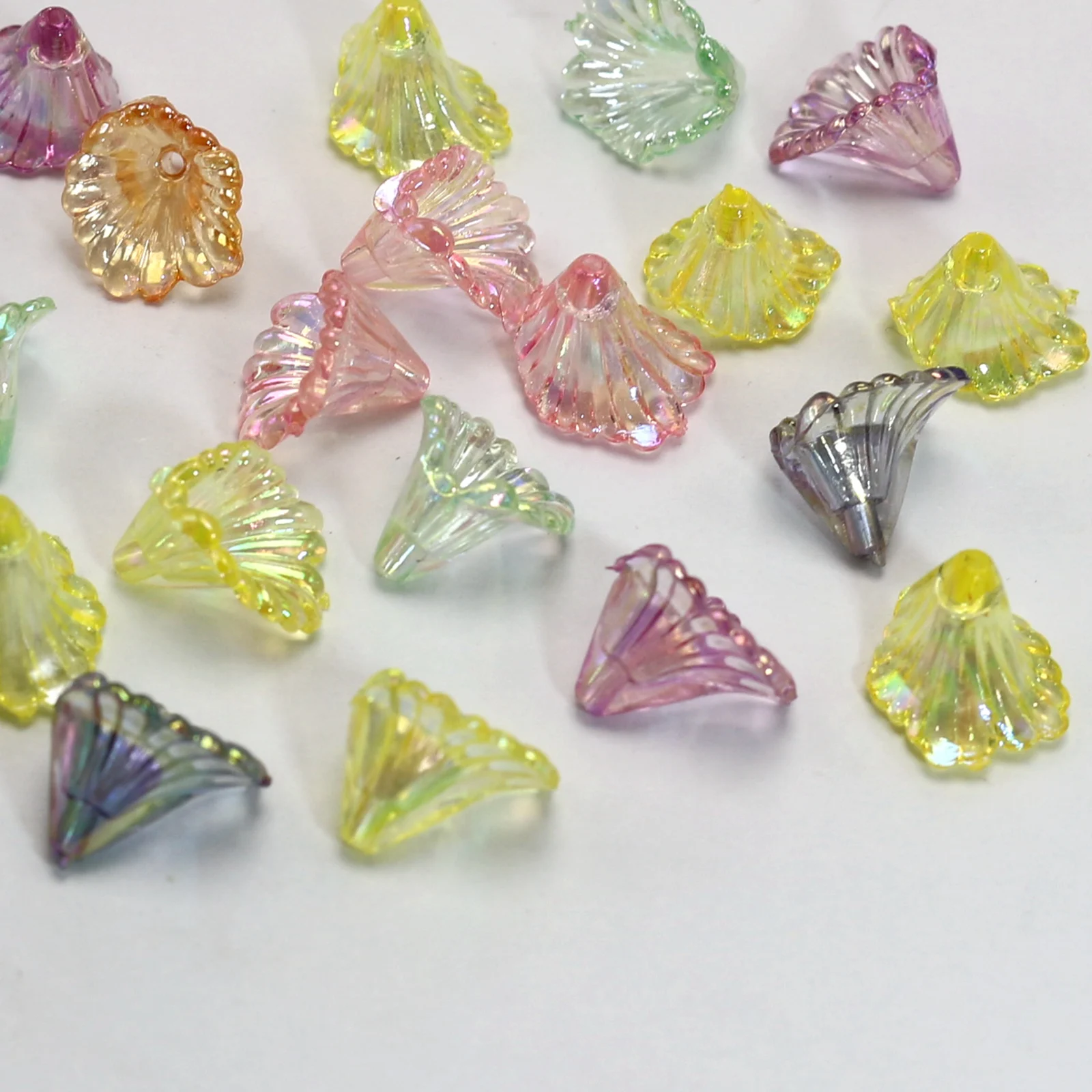 200 Mixed Color Transparent AB Acrylic Lily Bell Flower Beads 12mm Center Hole Sewing Craft
200 Mixed Color Transparent AB Acrylic Lily Bell Flower Beads 12mm Center Hole Sewing Craft