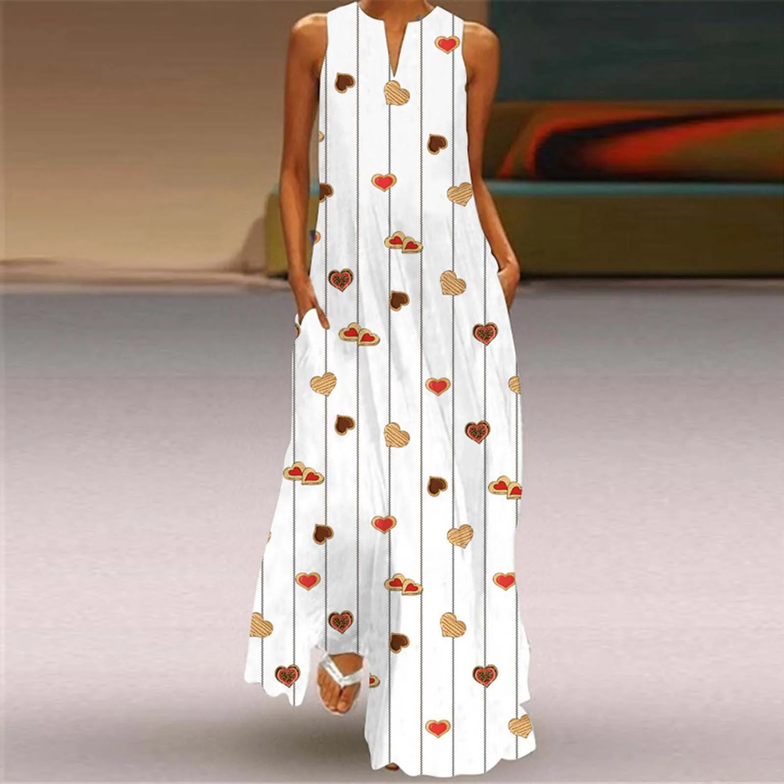 Casual Women Summer Dress 2022 Heart Print Sleeveless Pocket Loose Floral Maxi Dress Retro V-Neck Sexy Female Long Dresses
Casual Women Summer Dress 2022 Heart Print Sleeveless Pocket Loose Floral Maxi Dress Retro V-Neck Sexy Female Long Dresses