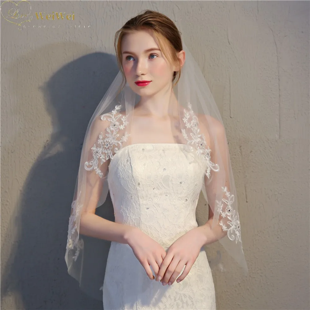 Short Bridal Veil With Hair Comb And Single Layer Lace Applique With Diamond Wedding Accessories Velos De Novia
Short Bridal Veil With Hair Comb And Single Layer Lace Applique With Diamond Wedding Accessories Velos De Novia
