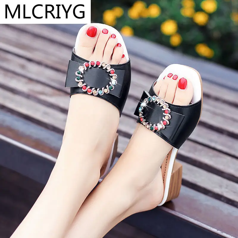 2021 New Style Color Rivet Women's Shoes Fashion Sandals Peep Toe Sexy Slippers Comfortable Shoes Low Heel Beach Sandals Women
2021 New Style Color Rivet Women's Shoes Fashion Sandals Peep Toe Sexy Slippers Comfortable Shoes Low Heel Beach Sandals Women
