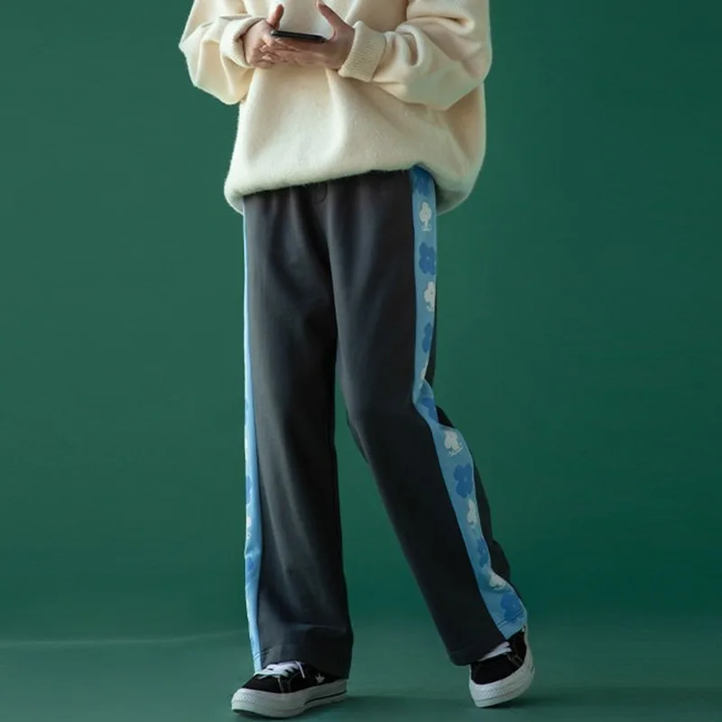 Favour Korean Style Sweatpants Women Fashion Print Splice Trousers Women Loose Casual Oversize High Waist Streetweat Sweat Pants 
Favour Korean Style Sweatpants Women Fashion Print Splice Trousers Women Loose Casual Oversize High Waist Streetweat Sweat Pants