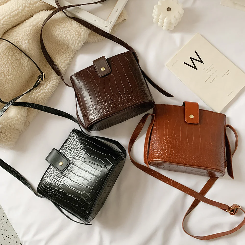 Fashion Crossbody Bag For Women Shoulder Messenger Bag Lady PU Leather Handbag Bucket bag Square bag
Fashion Crossbody Bag For Women Shoulder Messenger Bag Lady PU Leather Handbag Bucket bag Square bag