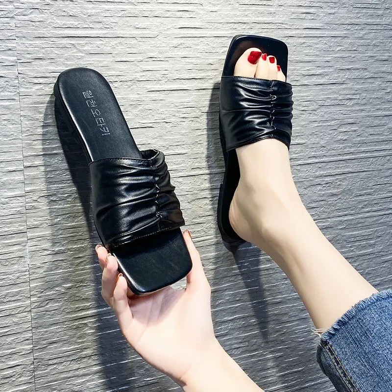 Pure Color Women's Slippers 2021 Summer New Fashion Wild Simple and Elegant Casual Outdoor Women's Slippers
Pure Color Women's Slippers 2021 Summer New Fashion Wild Simple and Elegant Casual Outdoor Women's Slippers