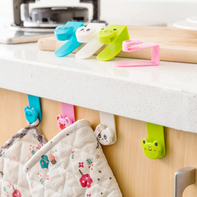 2 Pcs Sundries Garbage Bag Hook Bag Purse HooksHousehold Kitchen Sink Cupboard Over Door Hook Home Decoration
2 Pcs Sundries Garbage Bag Hook Bag Purse HooksHousehold Kitchen Sink Cupboard Over Door Hook Home Decoration