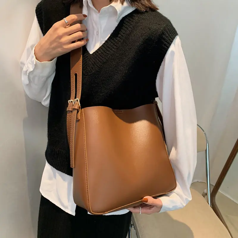 

New Arrive 2022 Women's Luxury Shoulder Bags Pu Leather Fashion Bucket Bags Ladies Messenger Bags Brown bolsa feminina B146