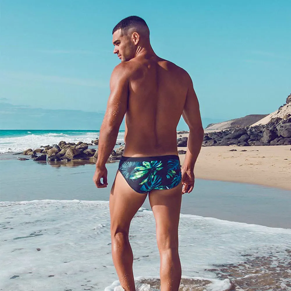 2021 new men beach low waist sexy swimwear men beach shorts swim trunk briefs gay bikini swimming pool sport surf swimsuit sunga
2021 new men beach low waist sexy swimwear men beach shorts swim trunk briefs gay bikini swimming pool sport surf swimsuit sunga