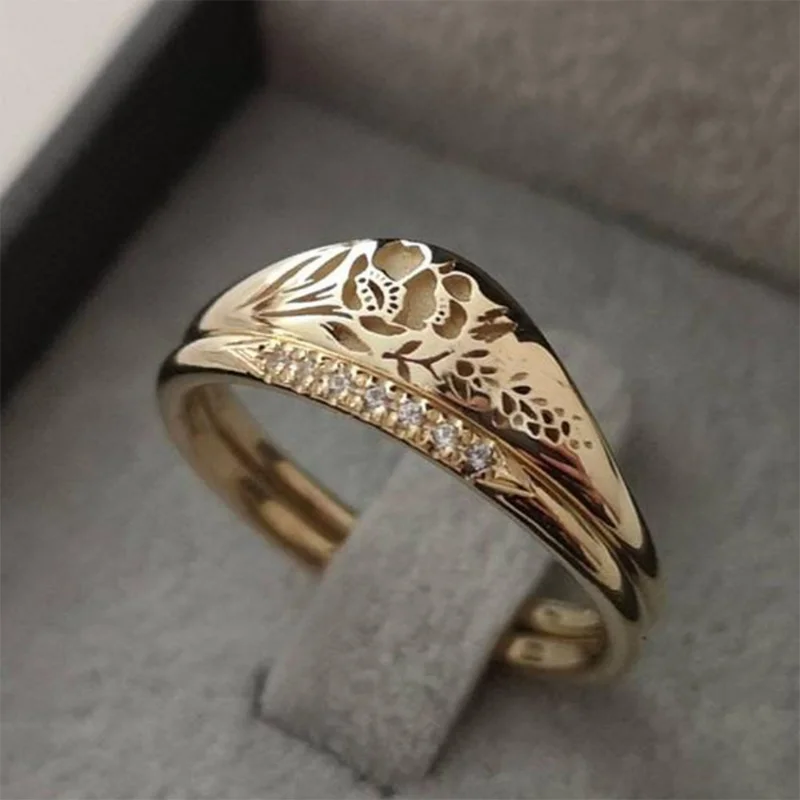 Rings for Women Vintage Ring Accessories Women Rings Aestethic Girlfriend Gift Hollow Pattern Ring 18K Gold-plated Women's Ring
Rings for Women Vintage Ring Accessories Women Rings Aestethic Girlfriend Gift Hollow Pattern Ring 18K Gold-plated Women's Ring