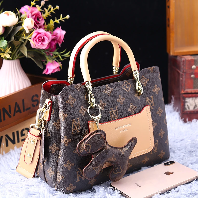 Genuine Leather Casual Female's Tote Bags 2021 Classic Printed Pattern Single Shoulder Messenger Bag Ladies Fashionable Purse Cc
Genuine Leather Casual Female's Tote Bags 2021 Classic Printed Pattern Single Shoulder Messenger Bag Ladies Fashionable Purse Cc
