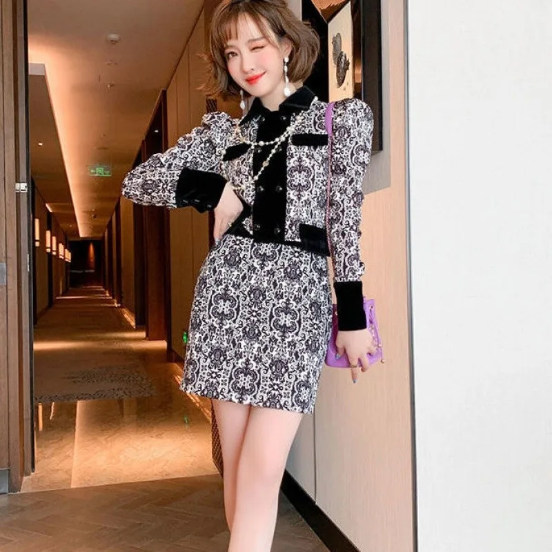 Floral Print 2 Piece Sets Womens Outfits Double Breasted Jacket Hip Skirt Two Piece Set Top And Skirt Shorts Woman Suit 
Floral Print 2 Piece Sets Womens Outfits Double Breasted Jacket Hip Skirt Two Piece Set Top And Skirt Shorts Woman Suit