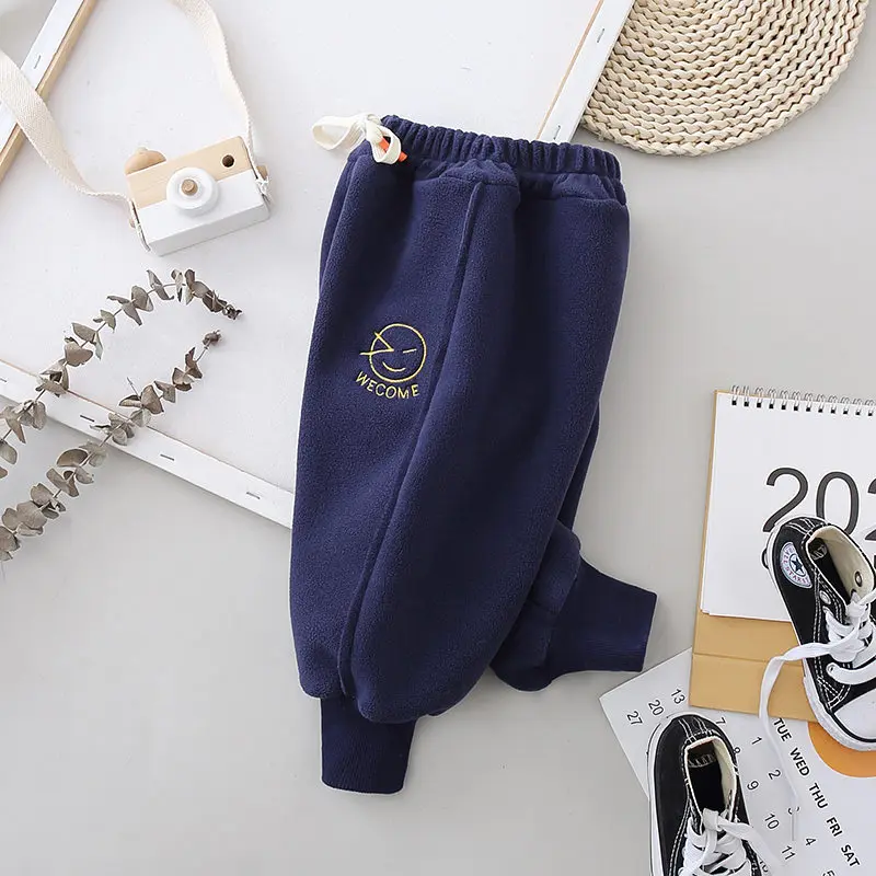 Модная теплая одежда для маленьких мальчиков и девочек, осенне-зимние детские толстые хлопковые длинные брюки, повседневный однотонный кос...
Модная теплая одежда для маленьких мальчиков и девочек, осенне-зимние детские толстые хлопковые длинные брюки, повседневный однотонный кос...