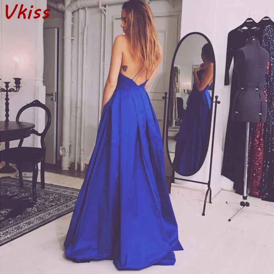 Женское вечернее платье на тонких бретельках, длинное синее платье без рукавов с открытой спиной, для выпускного вечера, 2020
Женское вечернее платье на тонких бретельках, длинное синее платье без рукавов с открытой спиной, для выпускного вечера, 2020