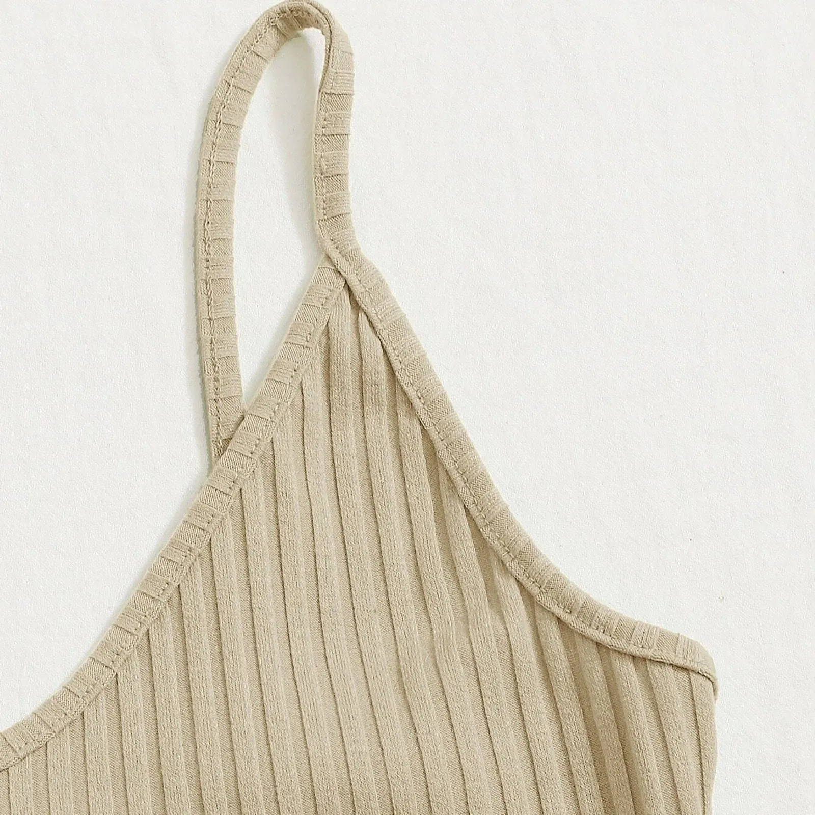 2021 Women Knitting Spaghetti Strap Vest Sexy Backless Crop Tops Casual Tanks Tops Sleeveless Clubwear Girls Bralette Camisole
2021 Women Knitting Spaghetti Strap Vest Sexy Backless Crop Tops Casual Tanks Tops Sleeveless Clubwear Girls Bralette Camisole