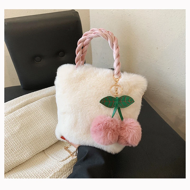 Fashion Trend Fluffy For Women Chain Plush Tote Bag grace Soft Furry Luxury Designer Handbag Cherry Fur Crossbody Shoulder Bags
Fashion Trend Fluffy For Women Chain Plush Tote Bag grace Soft Furry Luxury Designer Handbag Cherry Fur Crossbody Shoulder Bags