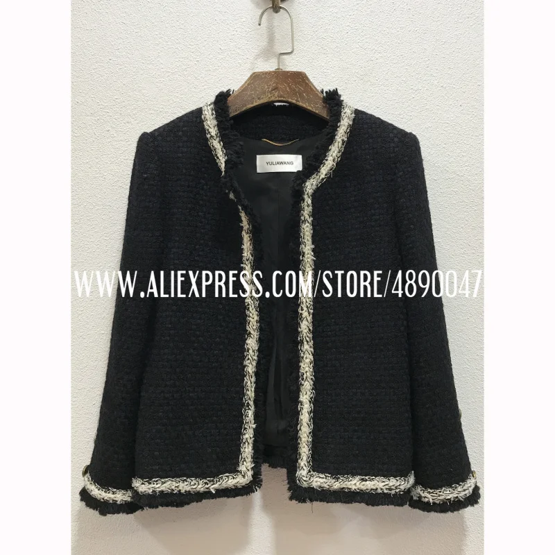 Retro women's black and white woven contrast color casual short jacket high quality gold buckle tweed jacket
Retro women's black and white woven contrast color casual short jacket high quality gold buckle tweed jacket