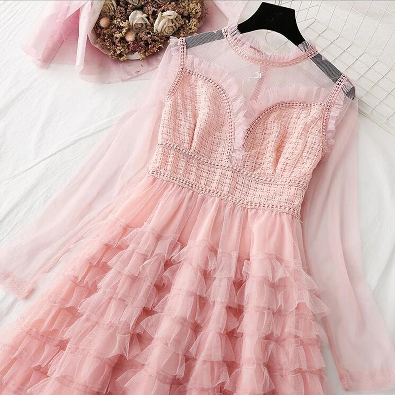2021 Elegant O-Neck Ruffles Midi Dress Women Long Sleeve Sweet Mesh Dress A-line Vintage Layers Cake Dresses Femme Vestidos
2021 Elegant O-Neck Ruffles Midi Dress Women Long Sleeve Sweet Mesh Dress A-line Vintage Layers Cake Dresses Femme Vestidos