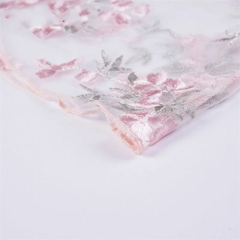 Women Floral Embroidery Cropped Tops Long Sleeve Deep V-neck See Through Cover Ups for Summer
Women Floral Embroidery Cropped Tops Long Sleeve Deep V-neck See Through Cover Ups for Summer