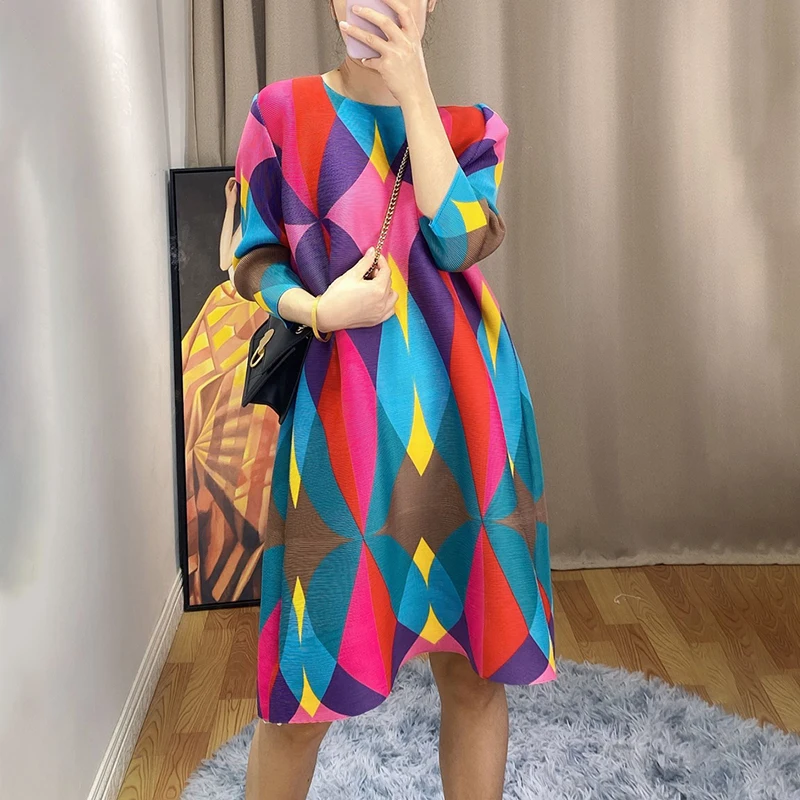 CHICEVER Casual Print Dress For Women O Neck Three Quarter Sleeve Knee Length Pullover Loose Hit Color Dresses Female 2021 Style
CHICEVER Casual Print Dress For Women O Neck Three Quarter Sleeve Knee Length Pullover Loose Hit Color Dresses Female 2021 Style