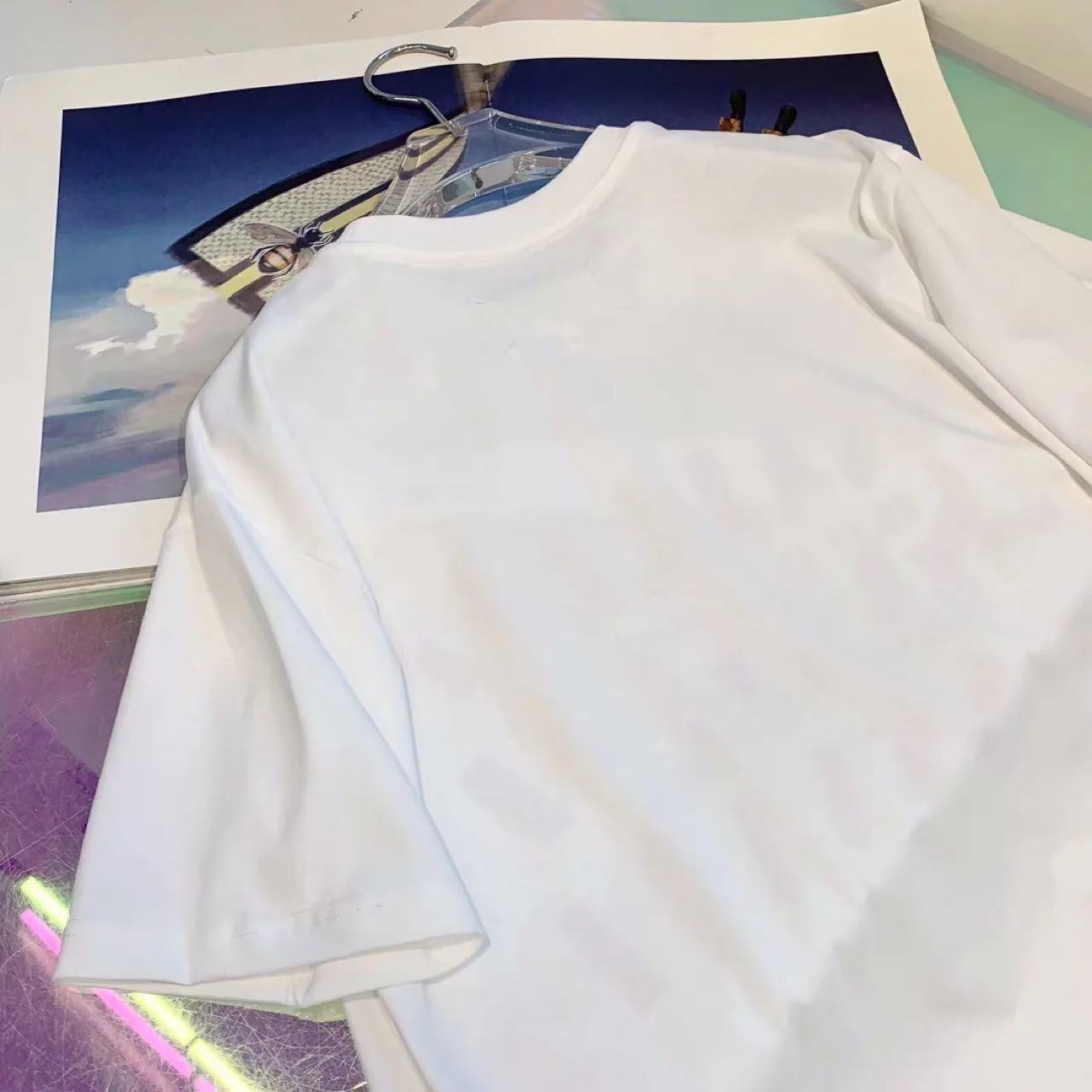 110899 Fashion Classic Red Number Ribbon Letter Printing Summer New Women Luxury Casual Loose Round Neck Short Sleeve T-shirt M6
110899 Fashion Classic Red Number Ribbon Letter Printing Summer New Women Luxury Casual Loose Round Neck Short Sleeve T-shirt M6