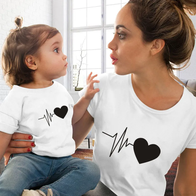 New Harajuku Love Printed Mother and Daughter Clothes Women Kids T-shirts Casual Tee Tops Family Matching Clothes
New Harajuku Love Printed Mother and Daughter Clothes Women Kids T-shirts Casual Tee Tops Family Matching Clothes