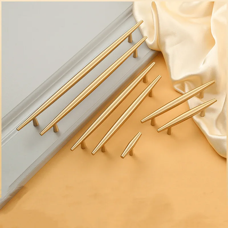 New Chinese style golden brass handles, household wardrobe hardware thickened drawers, copper cabinet door and window handles
New Chinese style golden brass handles, household wardrobe hardware thickened drawers, copper cabinet door and window handles