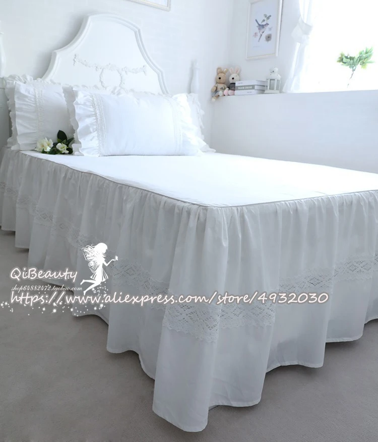 Exquisite Flounced Embedded Wide Lace Satin 100% Cotton Bed Sheet Bedspread Bed Skirt for Wedding Decoration Bed Cover 
Exquisite Flounced Embedded Wide Lace Satin 100% Cotton Bed Sheet Bedspread Bed Skirt for Wedding Decoration Bed Cover