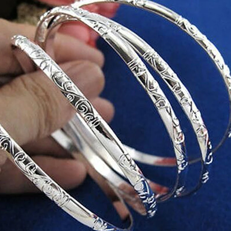 Floral Pattern Cuff Bracelet Simple Carved Pattern Silver Bracelet Set Ladies Accessories Five-piece Bracelet
Floral Pattern Cuff Bracelet Simple Carved Pattern Silver Bracelet Set Ladies Accessories Five-piece Bracelet