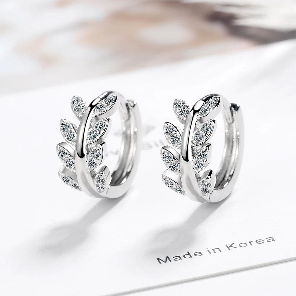 925 Sterling Silver Hot Selling Leaves Full Zircon Diamonds Hoop Earrings Female Fashion Simple Gorgeous Jewelry Valentine Gift
925 Sterling Silver Hot Selling Leaves Full Zircon Diamonds Hoop Earrings Female Fashion Simple Gorgeous Jewelry Valentine Gift