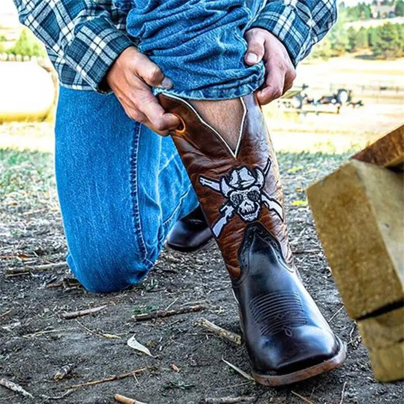 2021 New Men Shoes Handmade Color Matching PU Personality Embroidery Skull Square Toe Fashionable Western Cowboy Boots 7KG556 
2021 New Men Shoes Handmade Color Matching PU Personality Embroidery Skull Square Toe Fashionable Western Cowboy Boots 7KG556